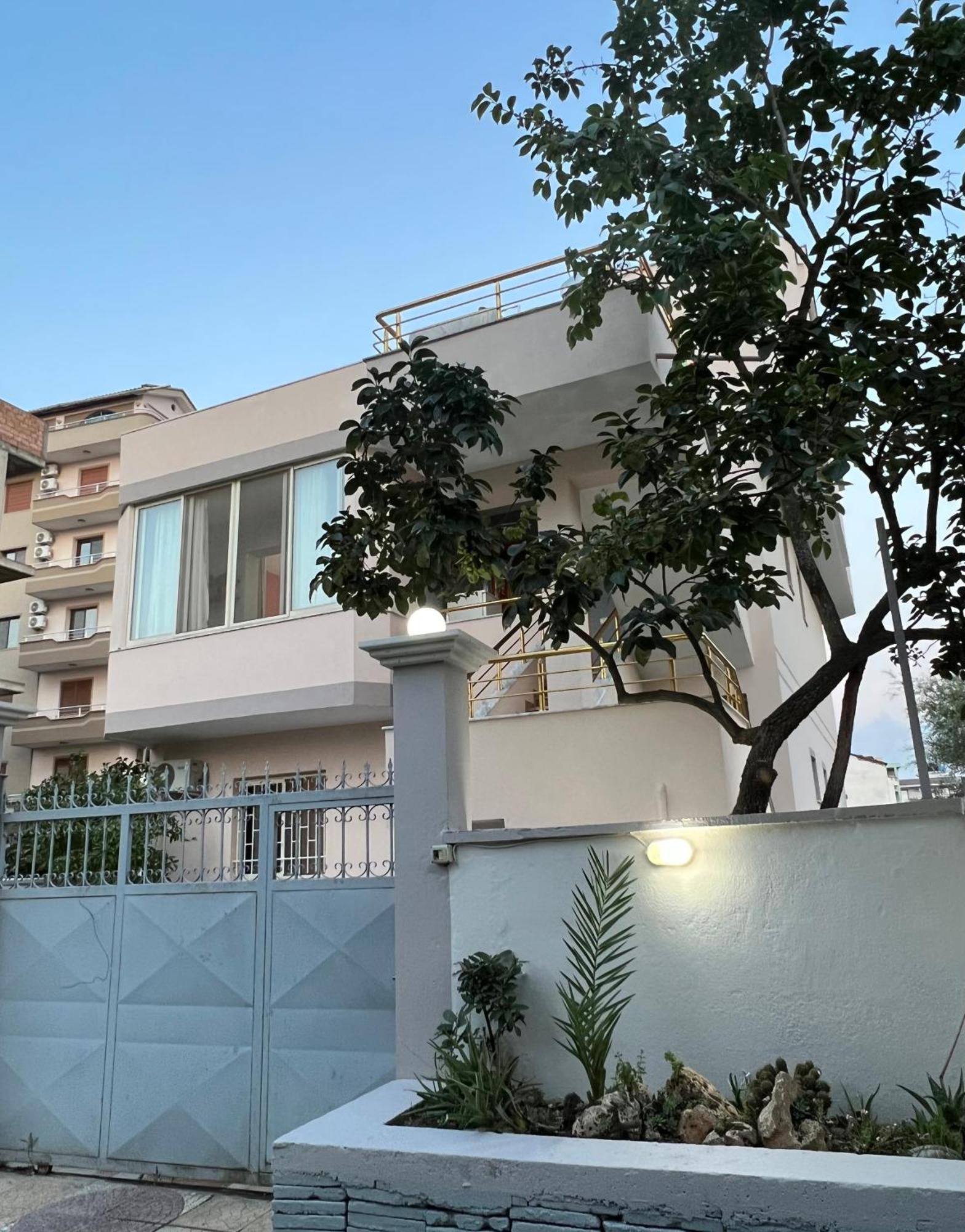 Guest House Sala Durrës 외부 사진